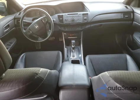 2016 Honda Accord Sport z USA, uszkodzony, nr VIN 1HGCR2F62GA117286